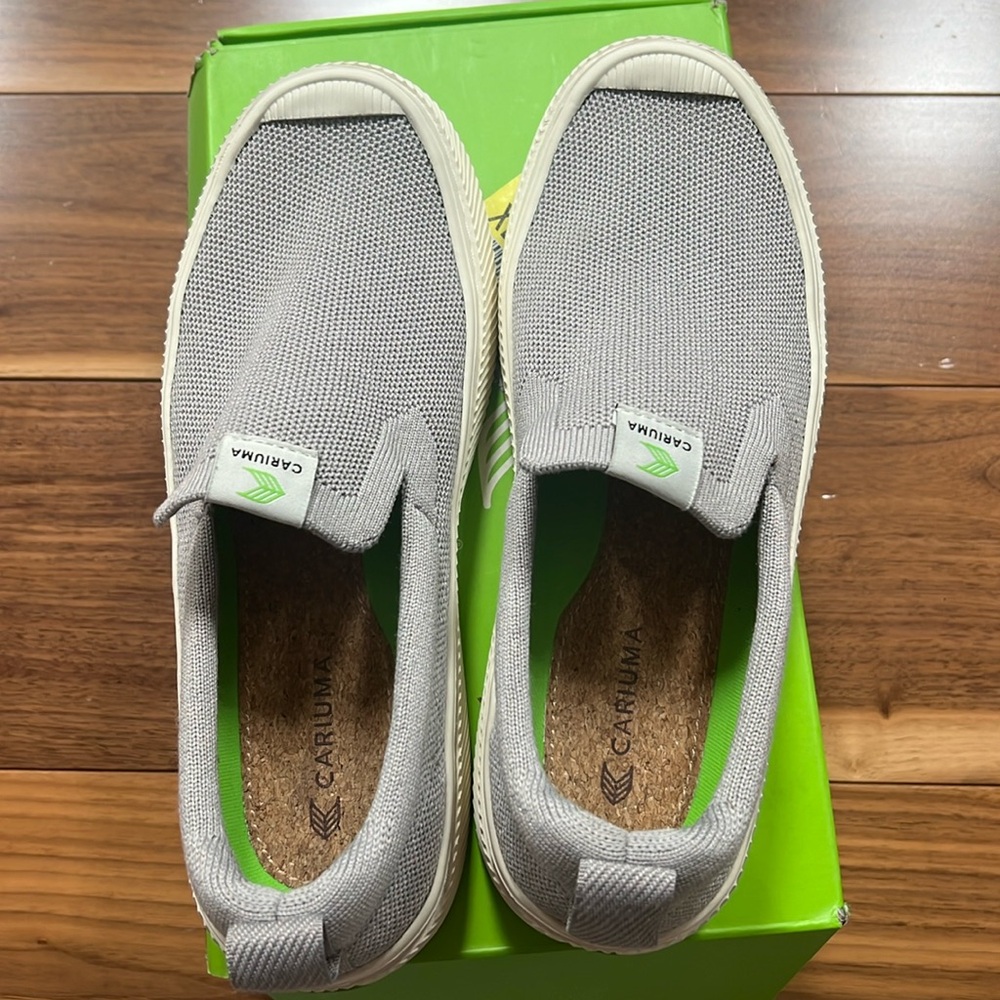 Cariuma slip on sneaker